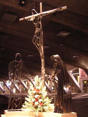 kruisbeeld in Lourdes